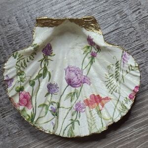 Floral Gold-Trimmed Shell Dish